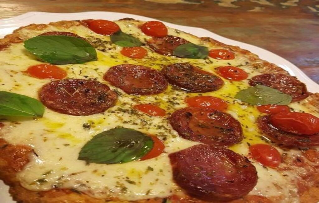 Pizza low carb caseira