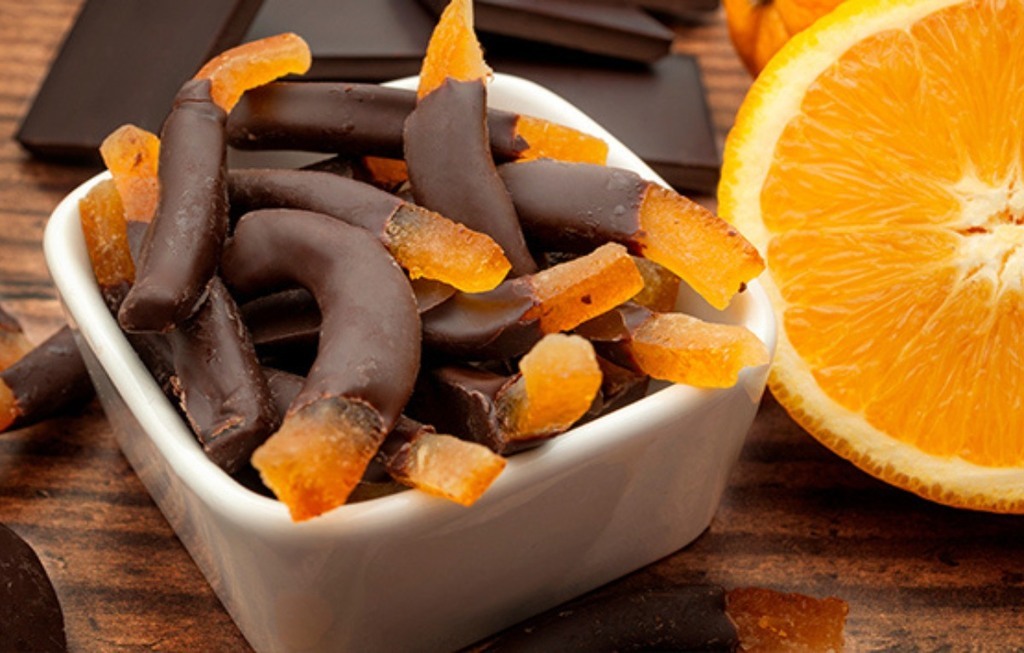 Casca de Laranja cristalizada com chocolate