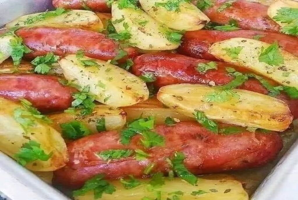 Linguiça Assada com Batatas e Maionese